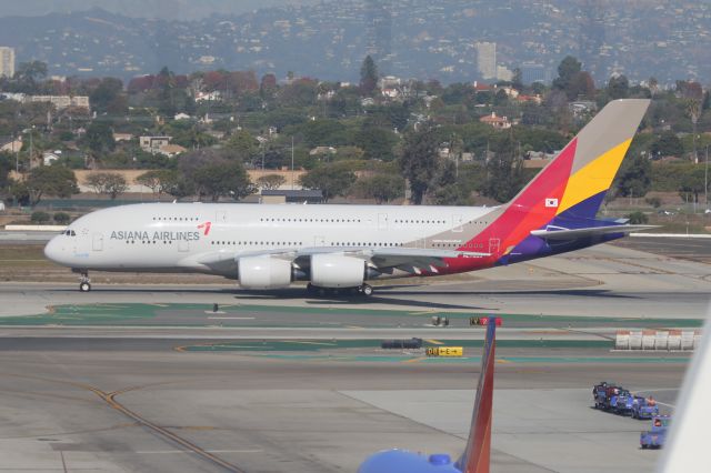 Airbus A380-800 (HL7635)