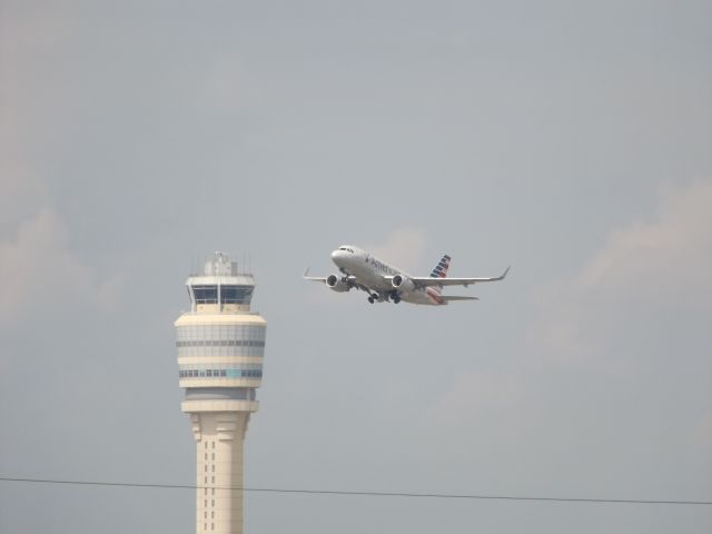 Airbus A319 (N9006)