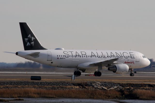 Airbus A320 (N689TA)