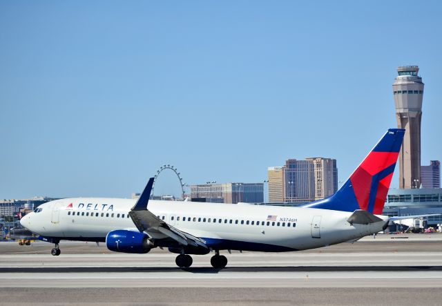 Boeing 737-800 (N3746H) - N3746H Delta Air Lines 2001 Boeing 737-832 s/n 30488 / 842 - Las Vegas - McCarran International Airport (LAS / KLAS)br /USA - Nevada April 2, 2015br /Photo: Tomás Del Coro