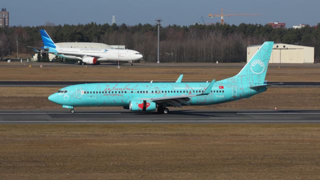 Boeing 737-800 (TC-SUZ)