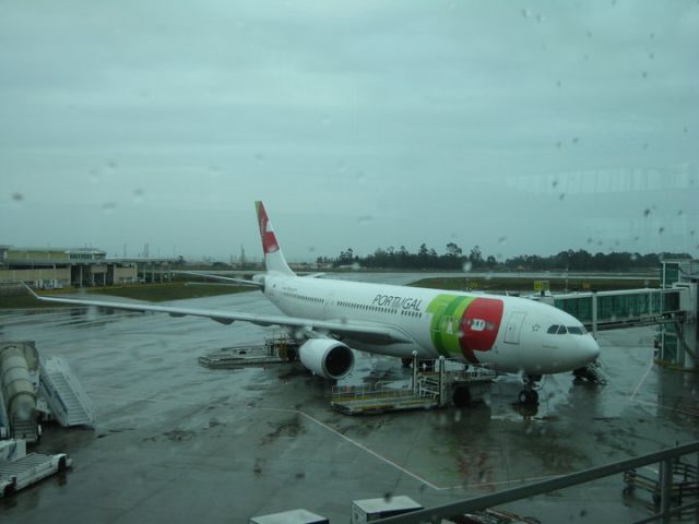 Airbus A330-200 (CS-TOP) - Waiting for a Flight to Newark as TP115