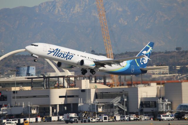 Boeing 737-900 (N495AS)