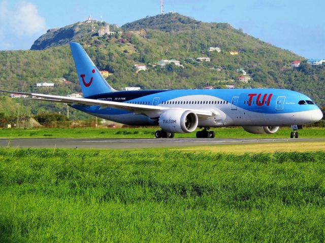 Boeing 787-8 (G-TUIE)