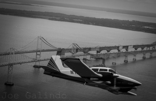 Piper Apache (N76NA) - Flight over Chesapeake bridge