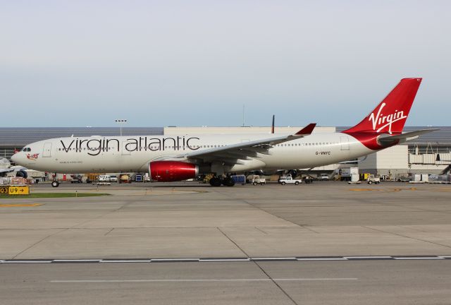 Airbus A330-300 (G-VNYC)