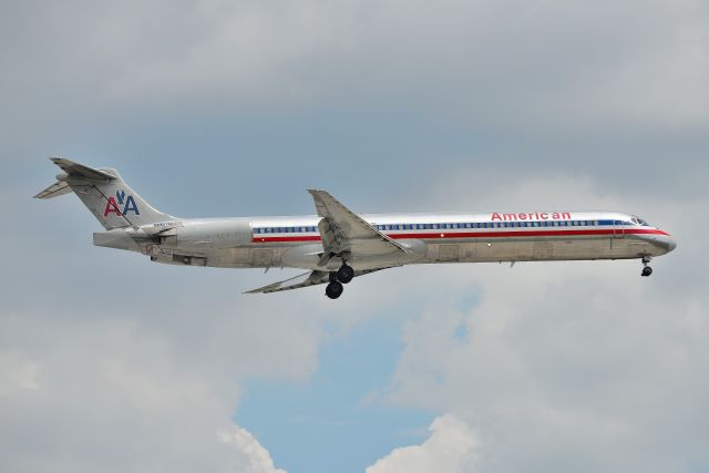 McDonnell Douglas MD-80 (N9617R) - 7-5-19