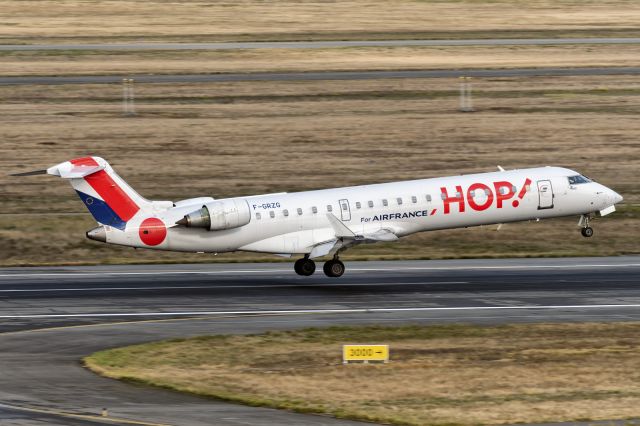 Canadair Regional Jet CRJ-700 (F-GRZG) - 25th Oct., 2016