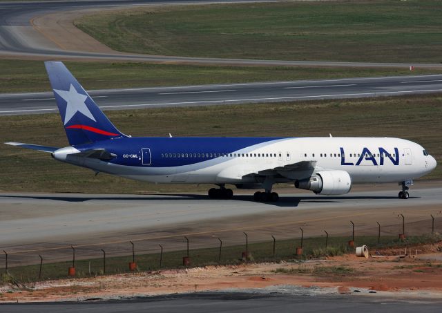 BOEING 767-300 (CC-CML)