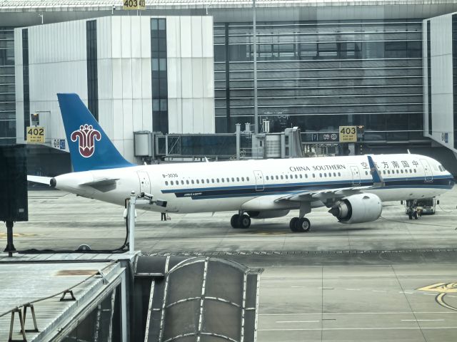 B-303G — - 2024.12.04 CHINA SOUTHERN AIRLINES A321-200NEO IN HGH T3