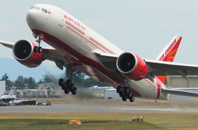 Boeing 777-200 (VT-ALF) - Photo uploaded by moonm    Air India VT-ALF Boeing 777