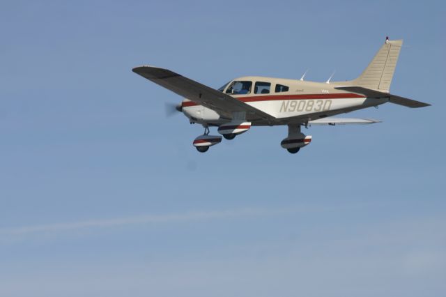 Piper Cherokee (N9083D)