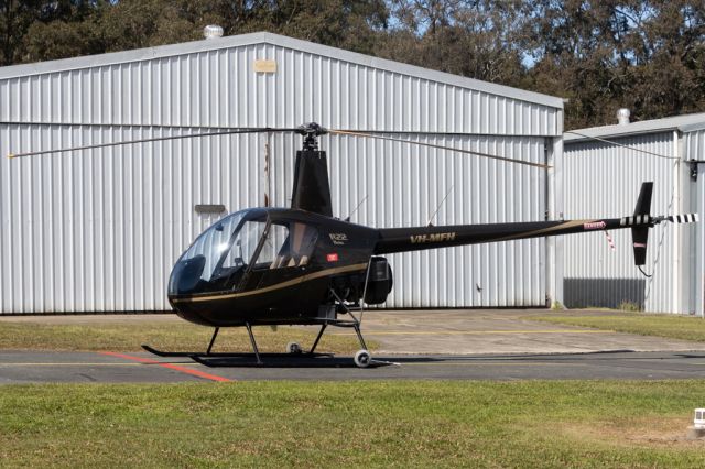 Robinson R-22 (VH-MFH)