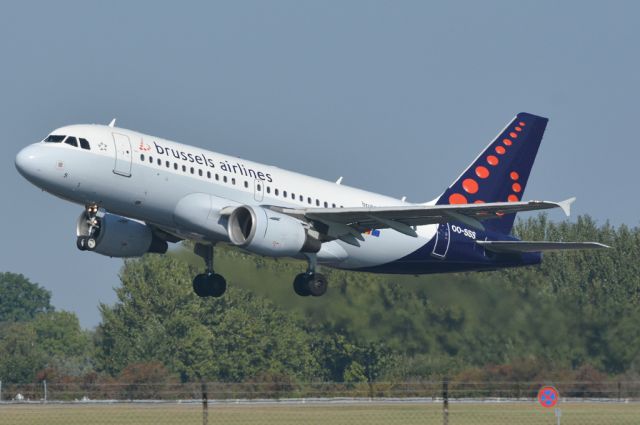 Airbus A319 (OO-SSS)