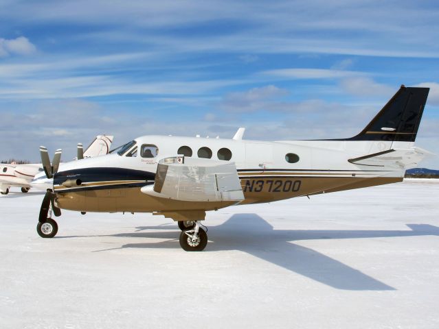 Beechcraft King Air 90 (N37200)