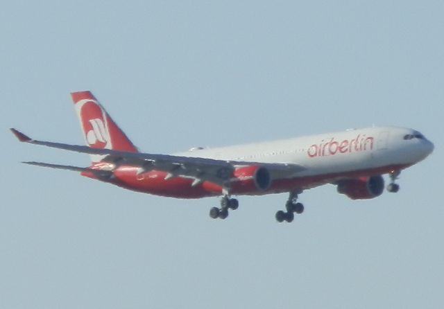 Airbus A330-200 (D-ABXF)
