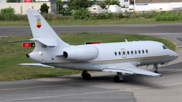 Dassault Falcon 2000 (HB-IAW)