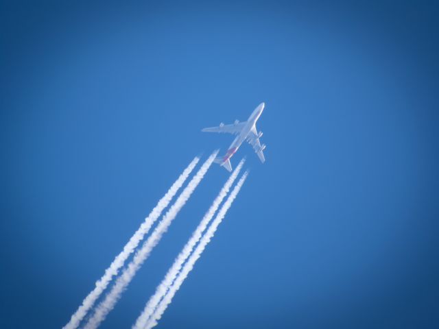 Boeing 747-400 (N712CK) - Caught in my backyard in Central Florida, 747 was at 40,000 feet.