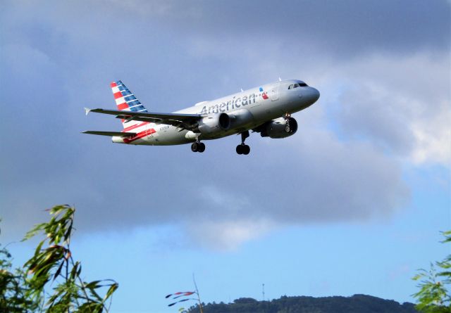 Airbus A319 (N705UW)