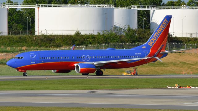 Boeing 737-800 (N8308K) - 5/4/2018