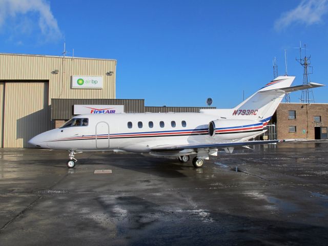 Hawker 800 (N793RC) - A very nice business jet with a stand up cabin.