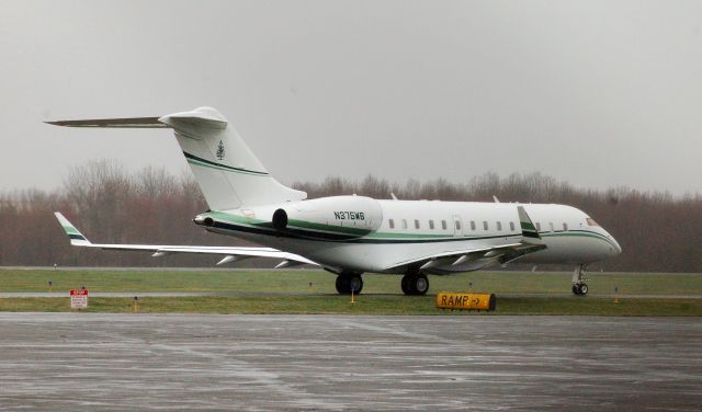 Bombardier Global 5000 (N375WB)