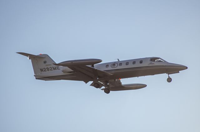 Learjet 35 (N292ME)