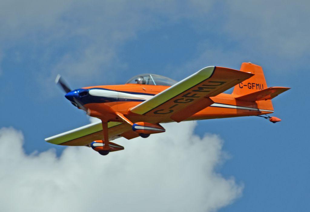 Vans RV-4 (C-GFMU) - 1984 Van's RV-4 (C-GFMU/170) on final approach to runway 27. Taken on July 1, 2021