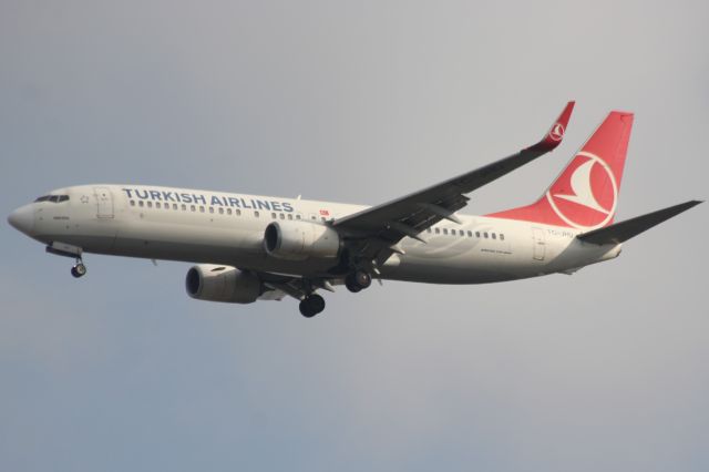 Boeing 737-800 (TC-JHU)