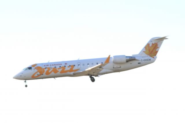 Canadair Regional Jet CRJ-200 (C-GKEM)