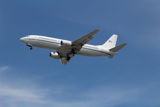 BOEING 737-400 (N279AD)