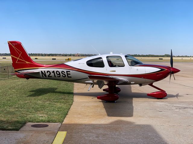 Cirrus SR22 Turbo (N219SE)