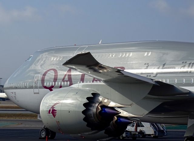 BOEING 747-8 (A7-HHE)