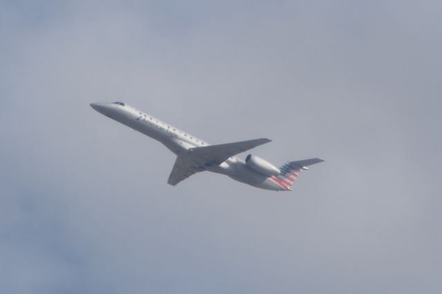 Embraer ERJ-145 (N931AE)