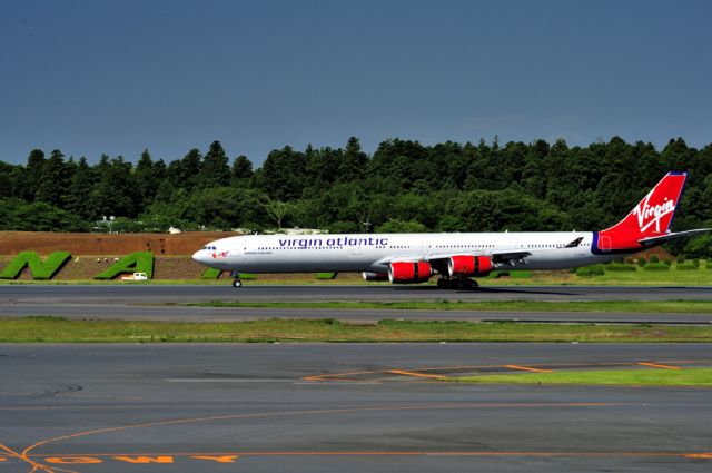 Airbus A340-600 (G-VSSH) - Reversing at Narita