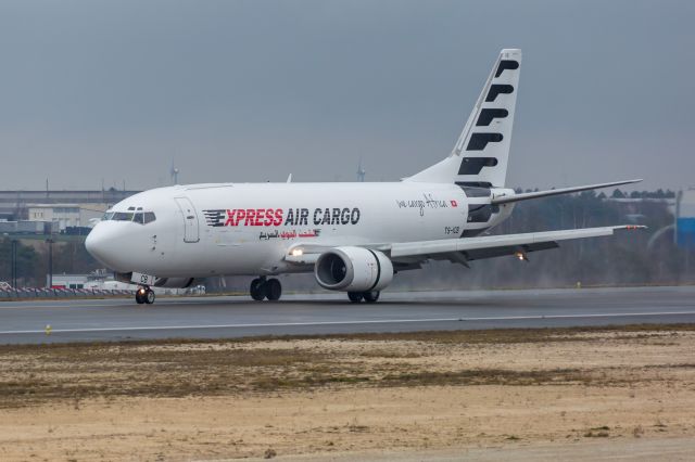 BOEING 737-300 (TS-ICB)