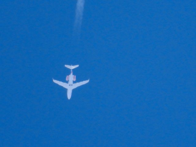 Bombardier Challenger 300 (N2428)