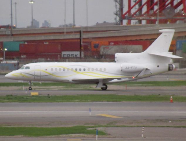 Dassault Falcon 7X (XA-FTY)