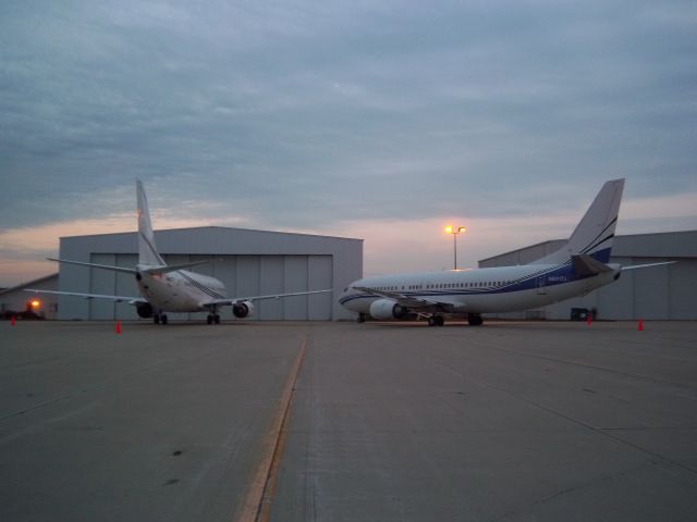 BOEING 737-400 (SWQ801)