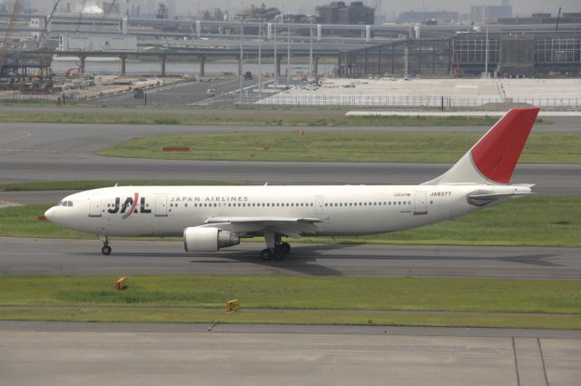 BON8377 — - Taxi at Haneda Intl Airport on 2009/8/1