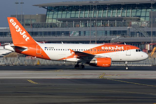 Airbus A319 (G-EZFB)