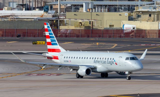 Embraer 170/175 (N205NN)