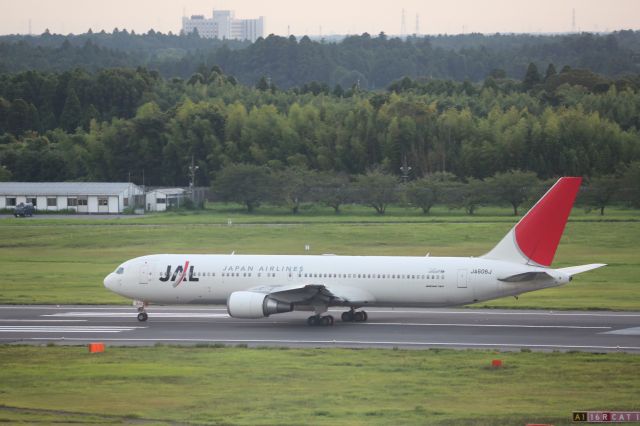 BOEING 767-300 (JA606J)