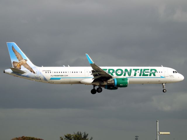 Airbus A321 (N710FR)