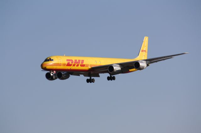 McDonnell Douglas DC-8-70 (N806DH) - Always worth waiting for to get a photo of this beauty,taken June 21,2009,Lester B.Pearson Intl Airport,CYYZ/YYZ