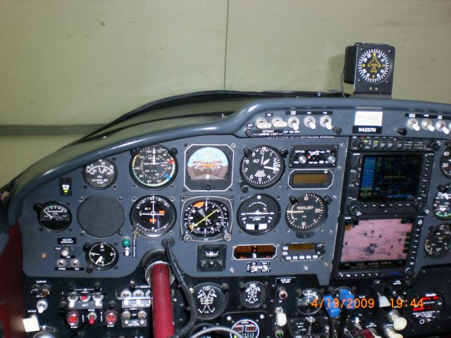 Cessna Executive Skyknight (N4207N) - pilot side dash, hsi,slaved/coupled,  flight director,  530w, gmx200, really neat dash...