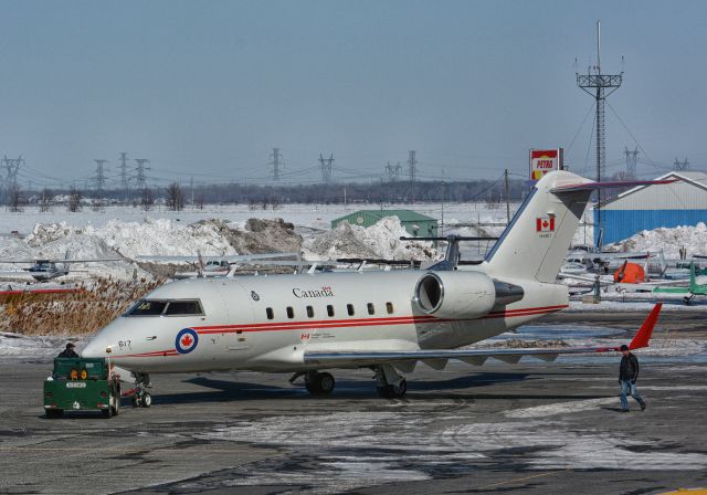 Canadair Challenger (14-4617) - Ready for PM Trudeau return flight to Ottawa. 28-02-2019