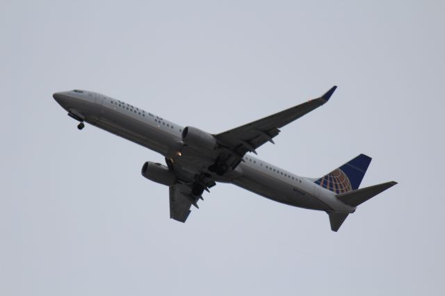 Boeing 737-900 (N34460)