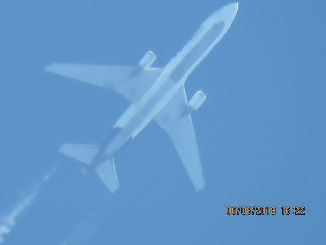 Boeing MD-11 (N599FE)