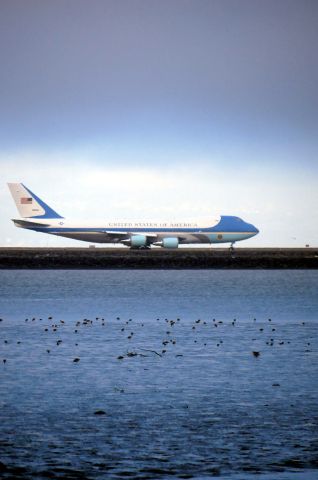 92-9000 — - Taxiing to takeoff 28R with President Biden. 